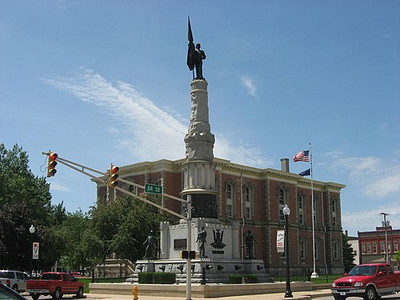 Randolph County Courthouse and monument