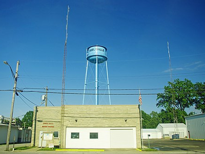 Seelyville-Town-Hall-water-tower-in