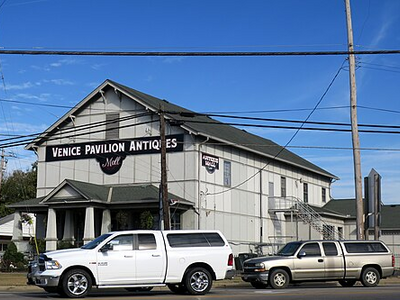Venice Pavilion Antiques (Ross, Ohio)